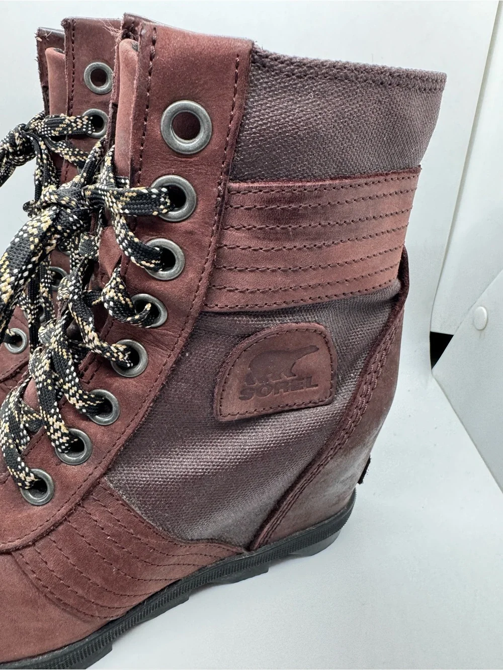 Sorel Women's Lexie Wedge Leather Boots NL3046-908 Cattail Brown Burgundy Sz 7.5